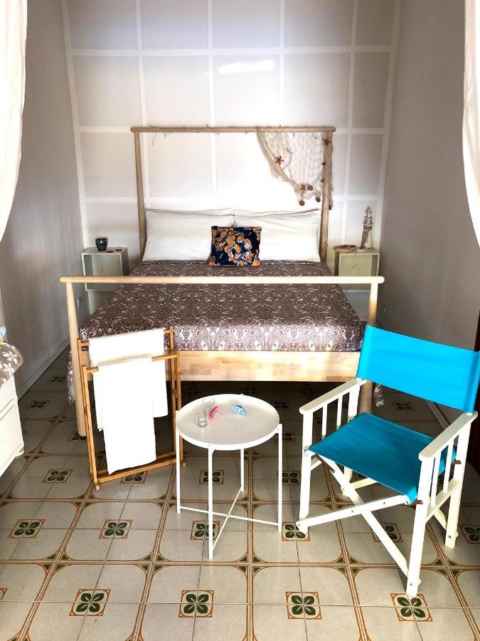 Vacanzenaxos - Casa Frontemare Apartment Giardini Naxos Exterior foto