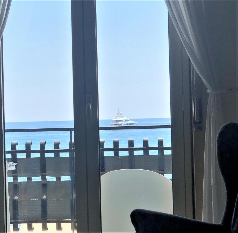 Vacanzenaxos - Casa Frontemare Apartment Giardini Naxos Exterior foto